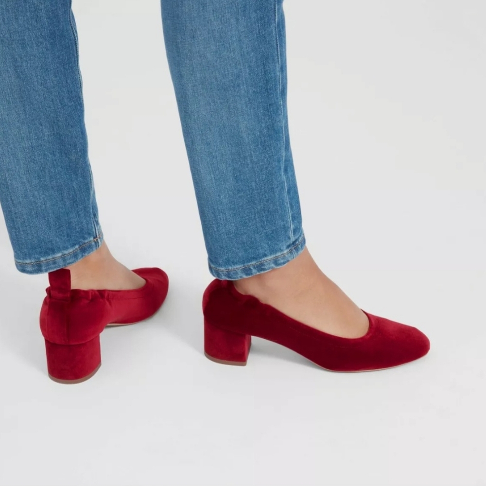 Everlane Day Heel Velvet Red Size 9